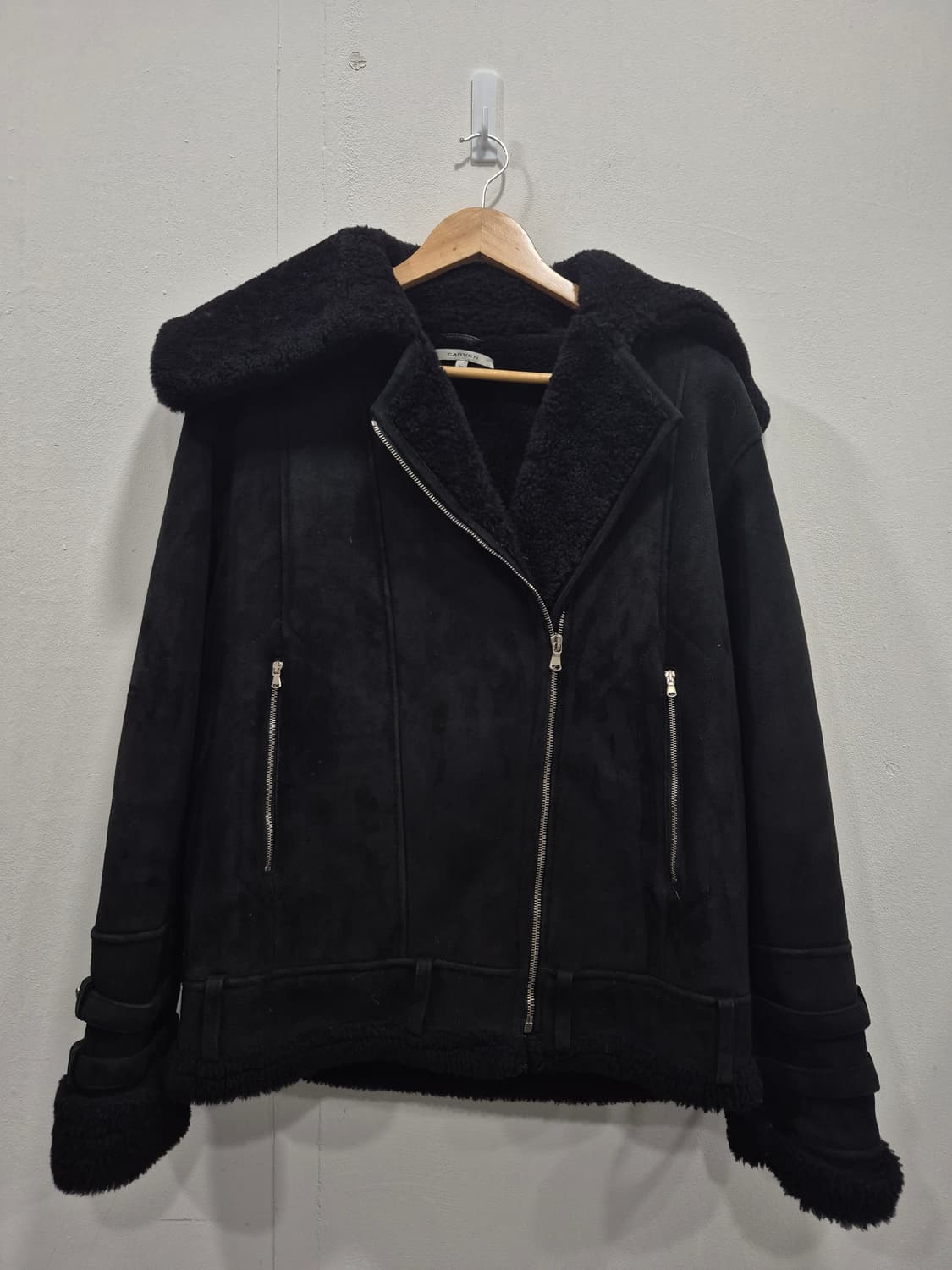 까르벵 무스탕 남성 90~95사이즈 상품이미지1