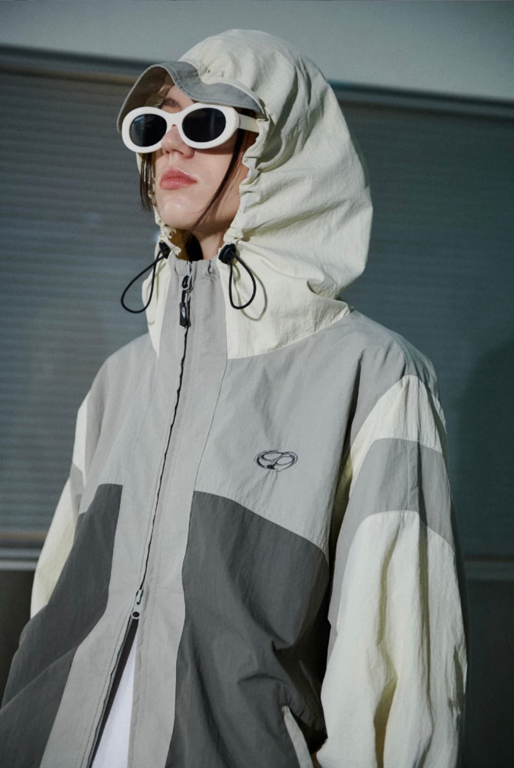 CPGN STUDIO 꼼파뇨 크래킹 후드 윈드브레이커 그레이 상품이미지4