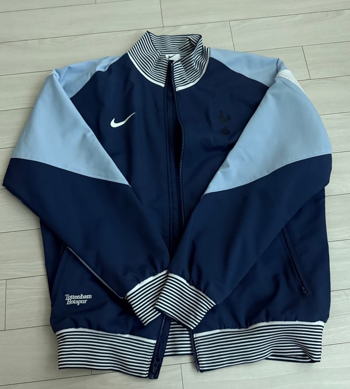 토트넘 24/25 앤섬자켓 판매합니다!  상품이미지1