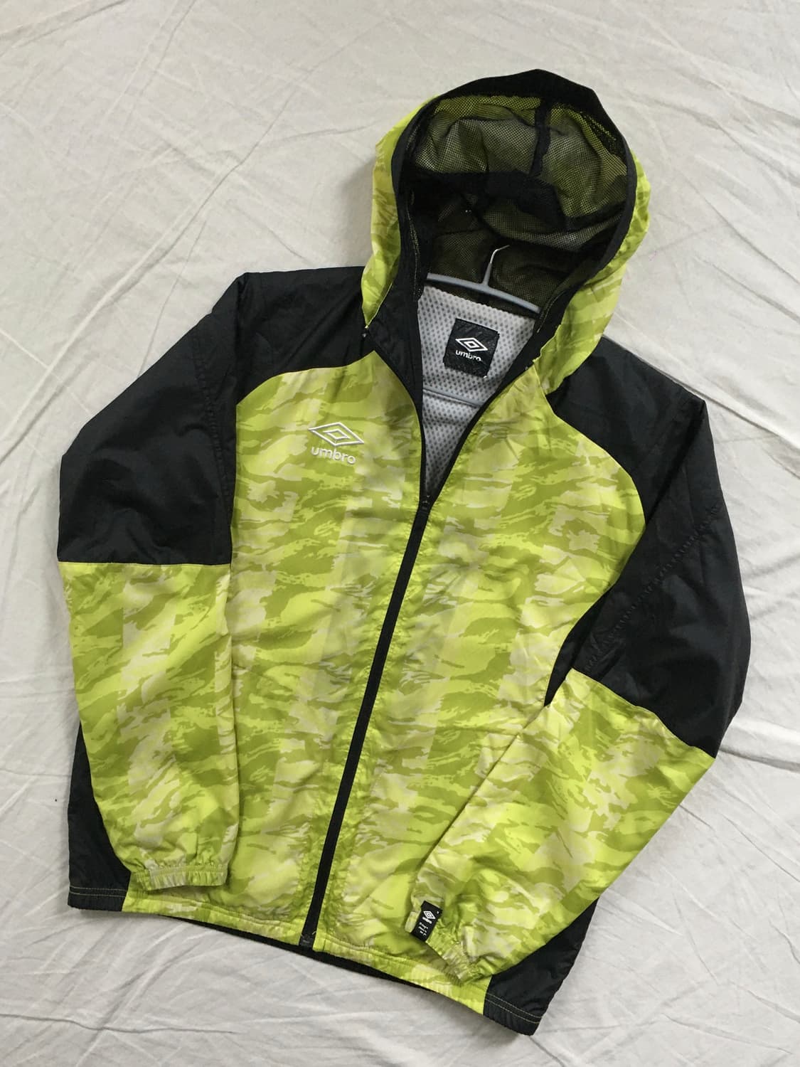 엄브로 바람막이 상품이미지3