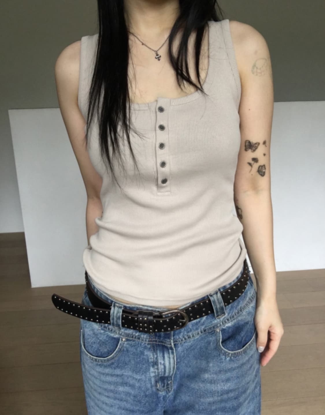 easeas touch button sleeveless 연베이지 상품이미지1