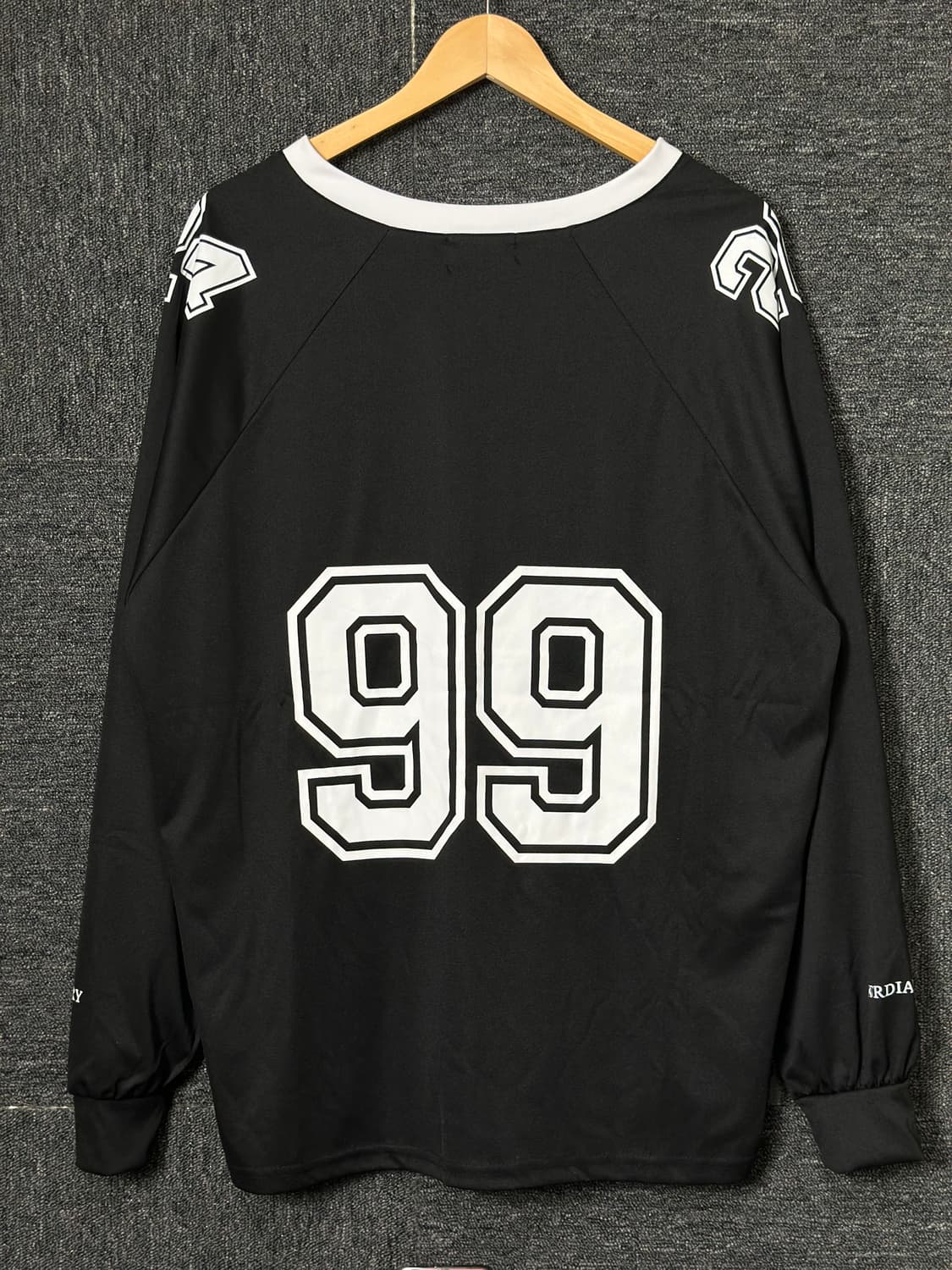 엑스오디너리 긴팔 티셔츠 블랙 50 상품이미지1