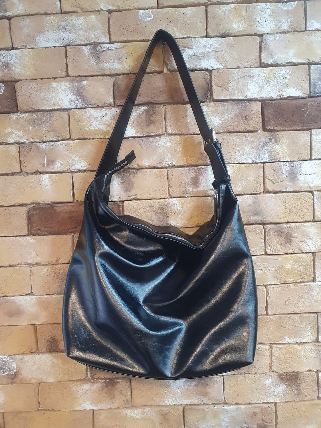 마뗑킴 블랙 레더 숄더백 상품이미지2