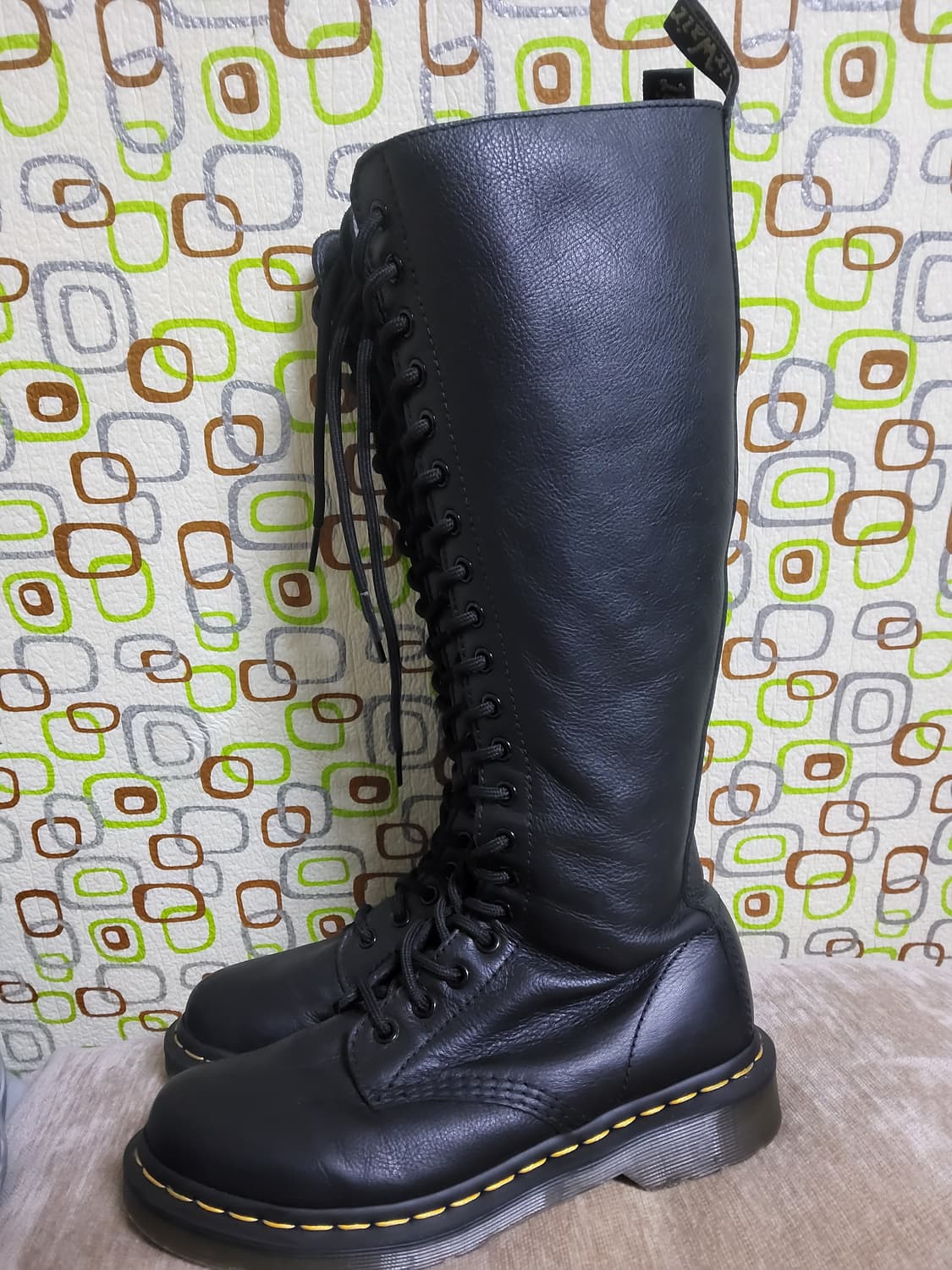 닥터마틴 1B60 모델 230사이즈 20홀 상품이미지3