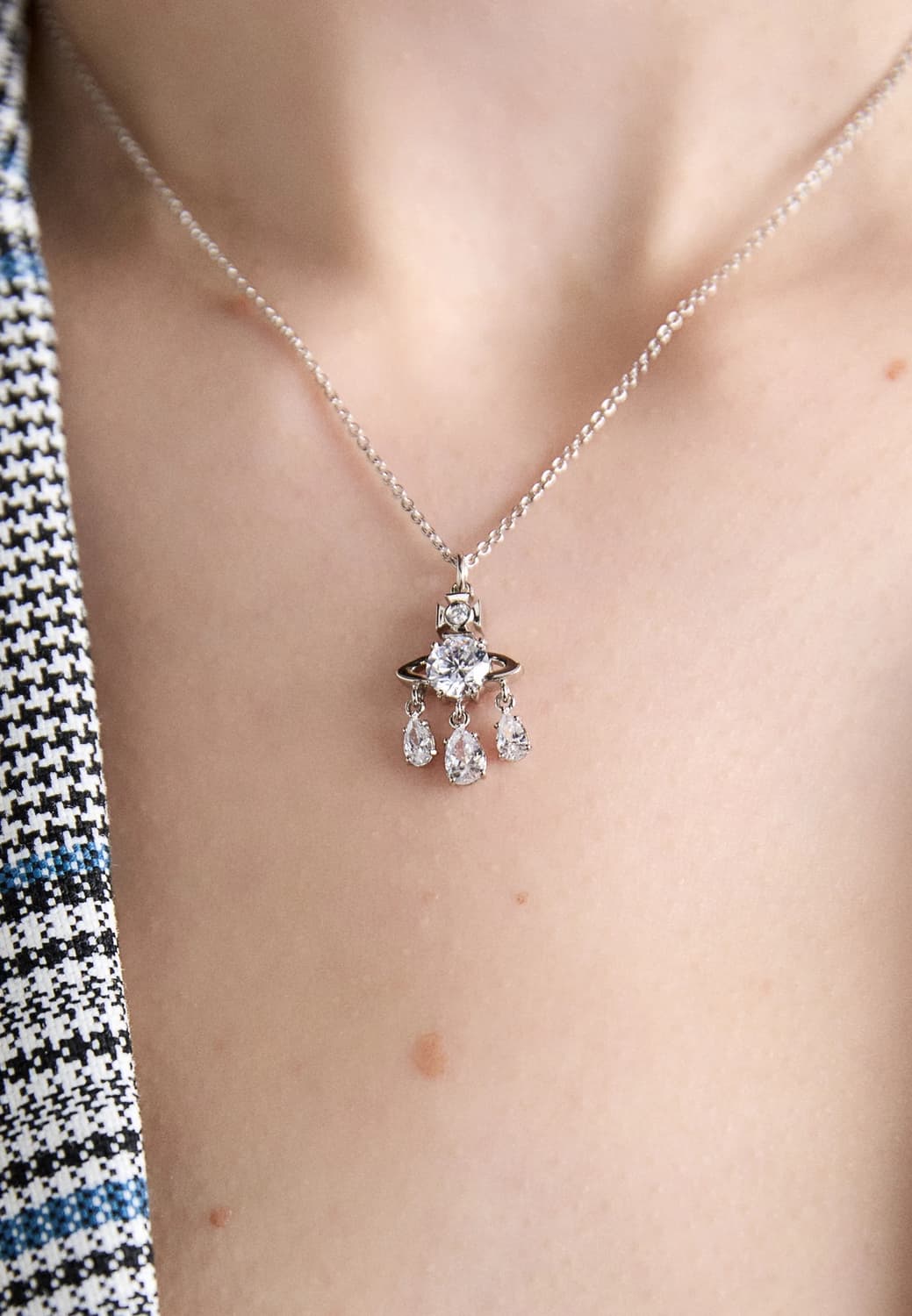 비비안웨스트우드 호아키나 펜던트 네크리스 상품이미지2