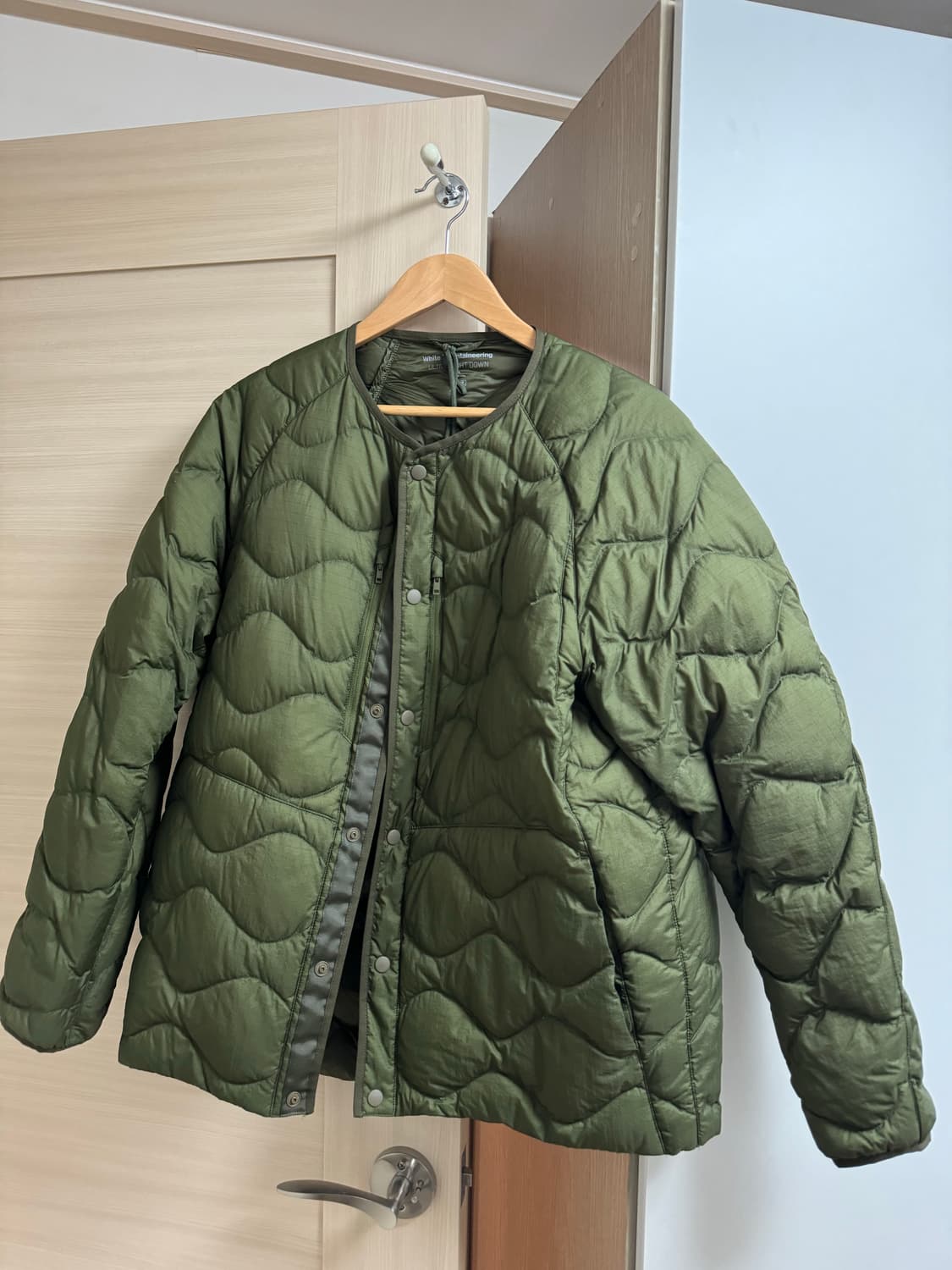 유니클로 화이트마운티니어링 xl 상품이미지1