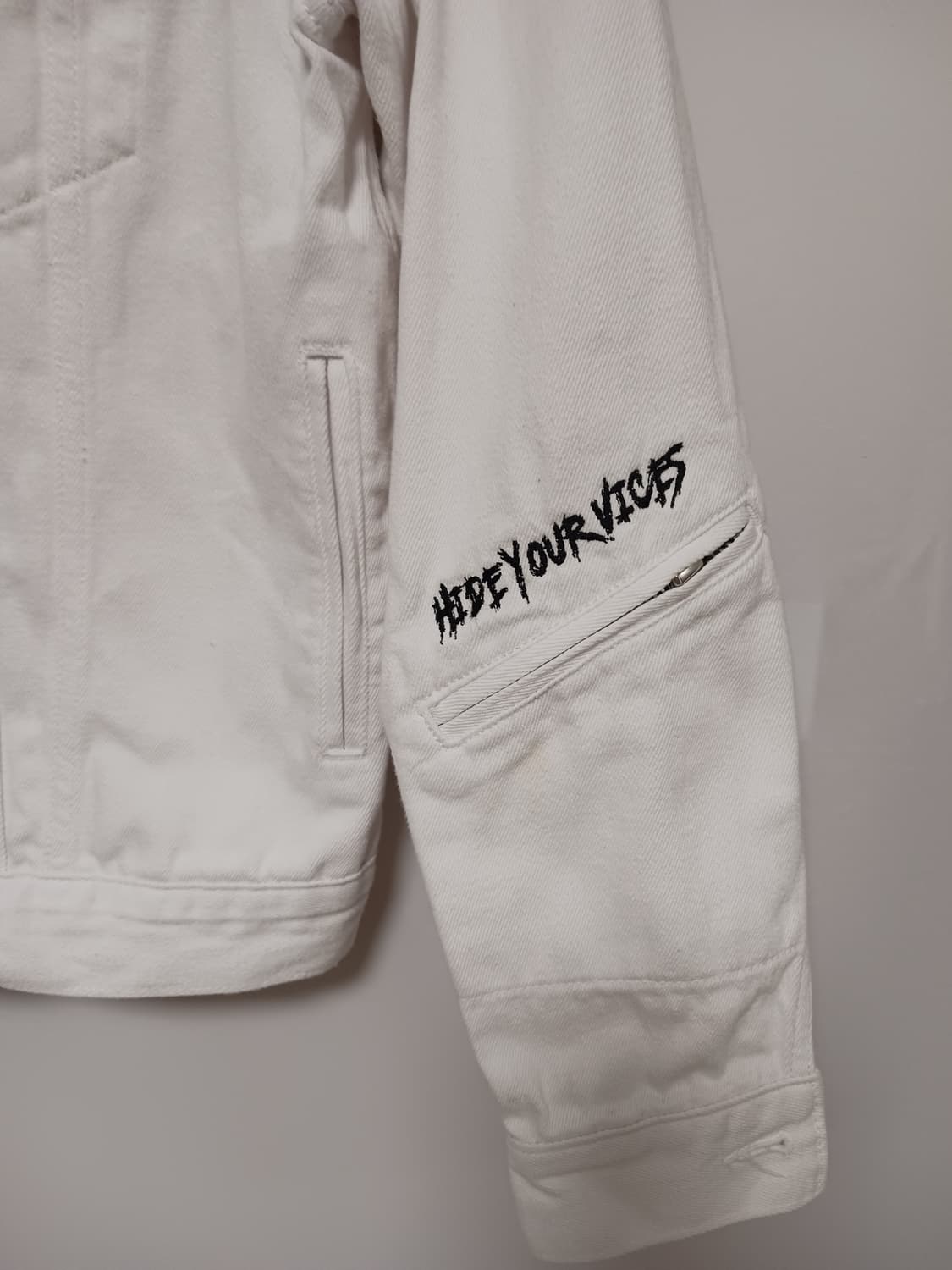 올아이즈온유 베이스시티 화이트네님자켓 상품이미지2