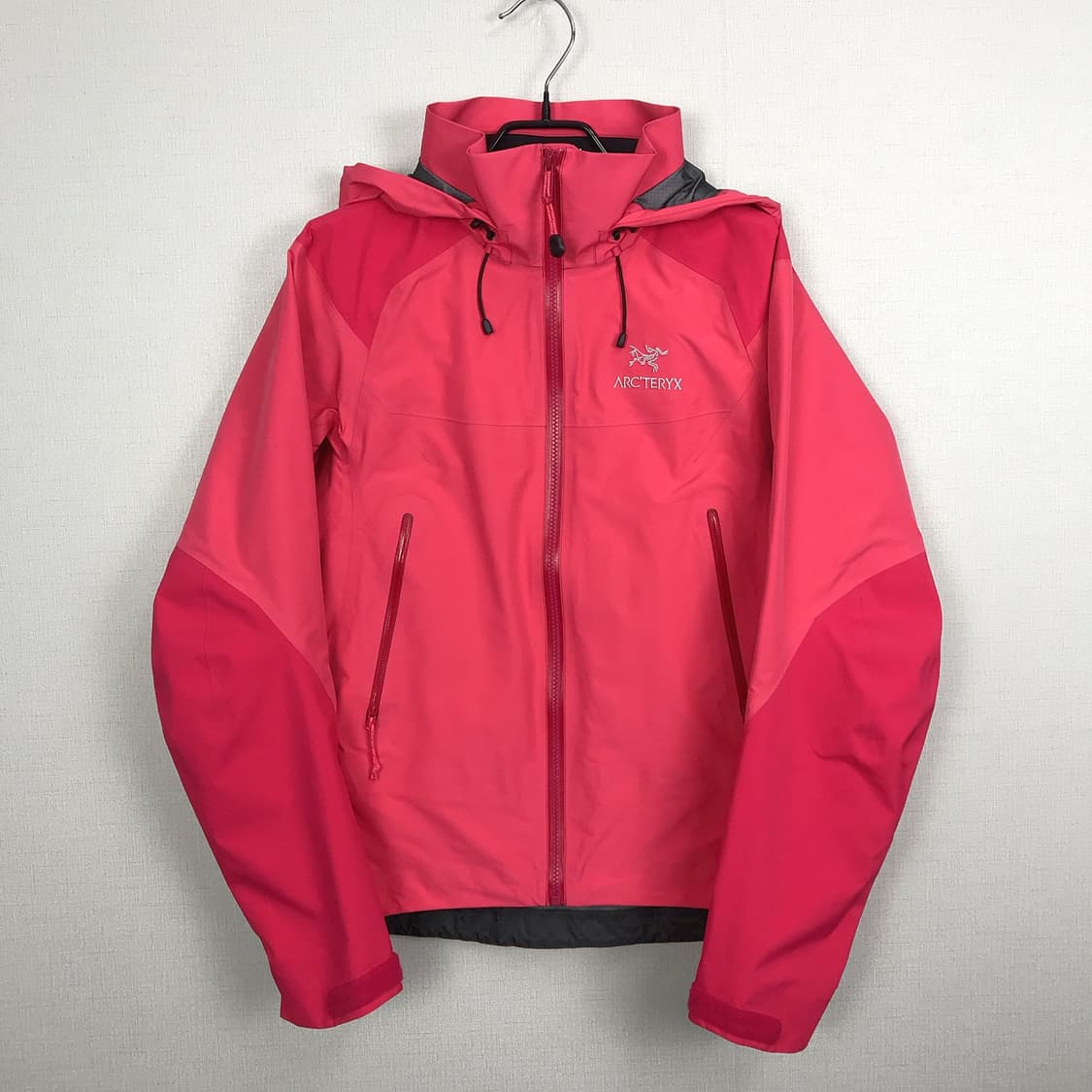 아크테릭스 고어텍스 바람막이 자켓 여성S 상품이미지1
