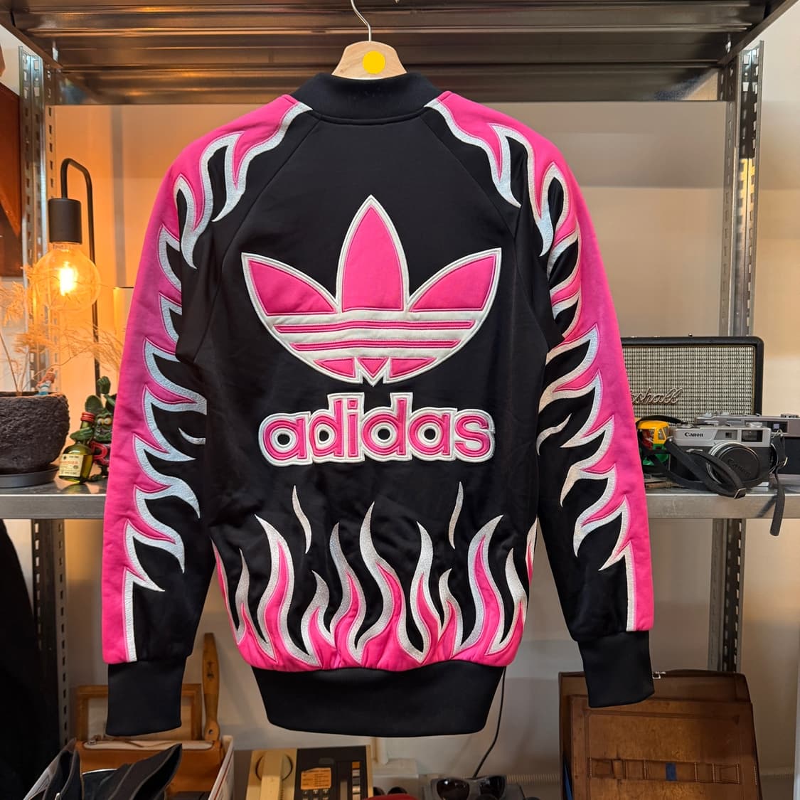 아디다스 X 제레미 스캇 파이어 플레임 트랙탑 져지 상품이미지1