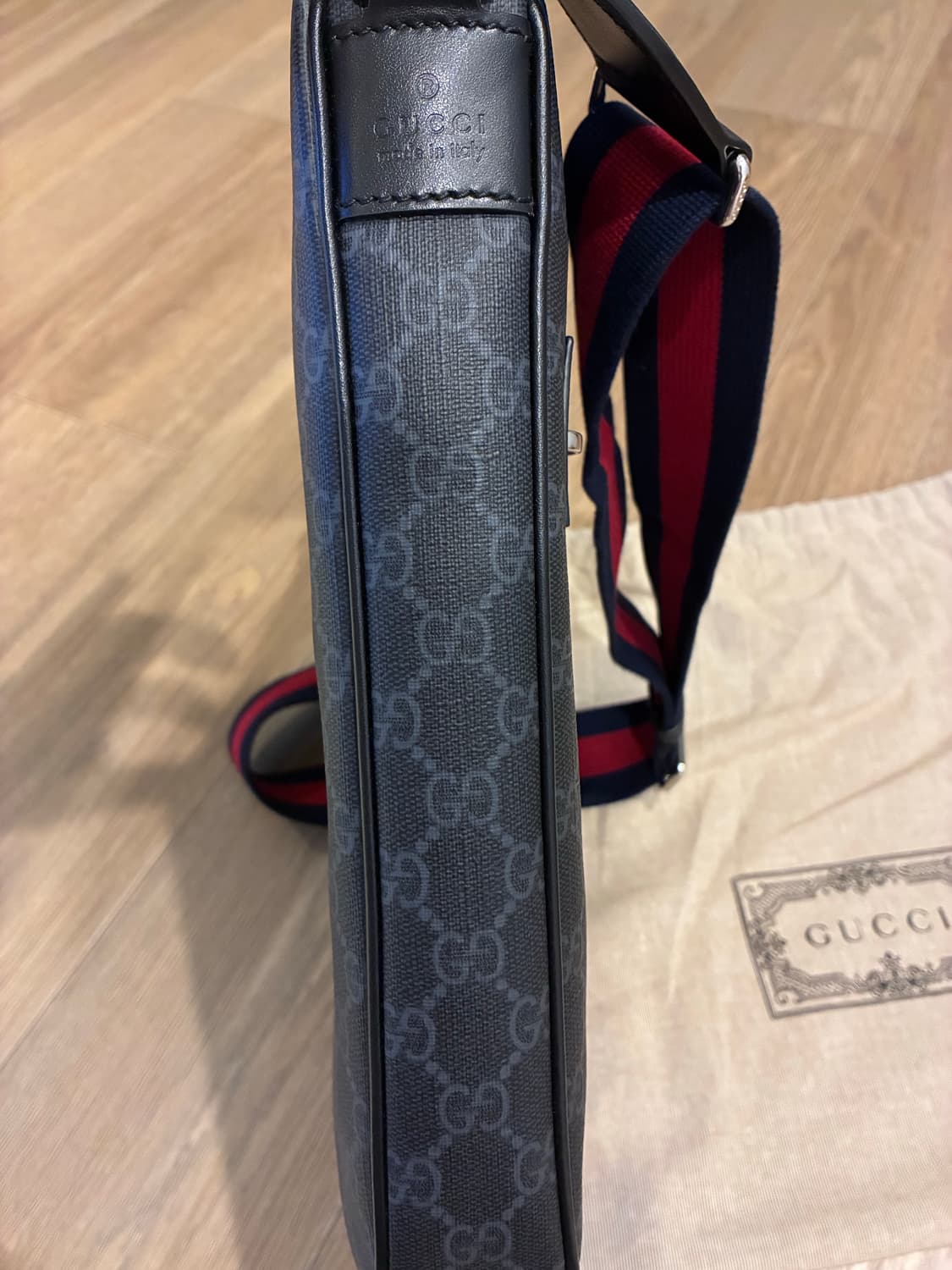 구찌 GG 슈프림 남성 메신저백(새상품급) 상품이미지8