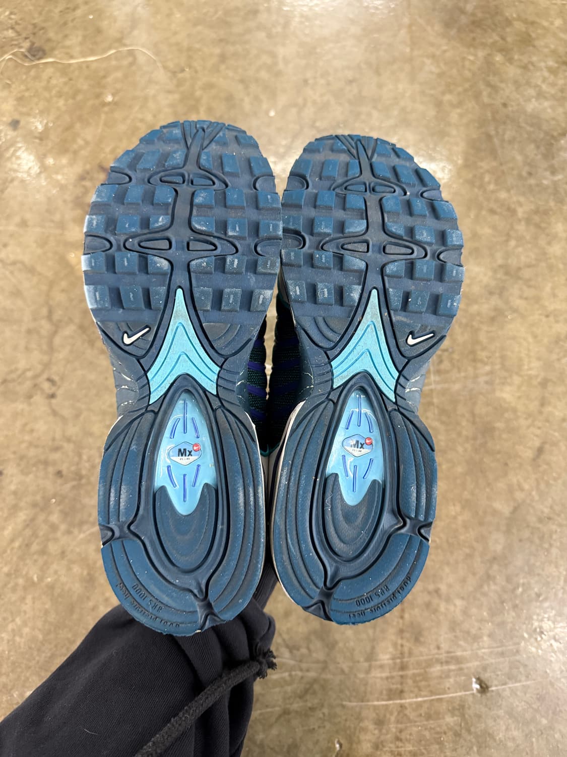 NIKE 나이키 에어 맥스 테일윈드 275 상품이미지6