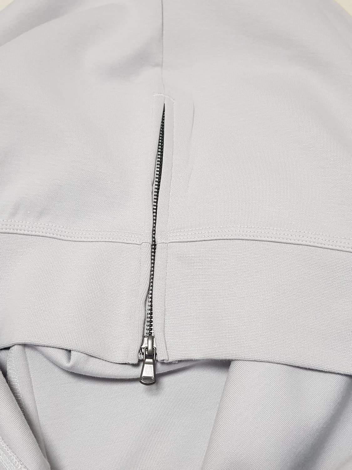 L) 스위브 맨투맨 라이트 그레이 상품이미지3