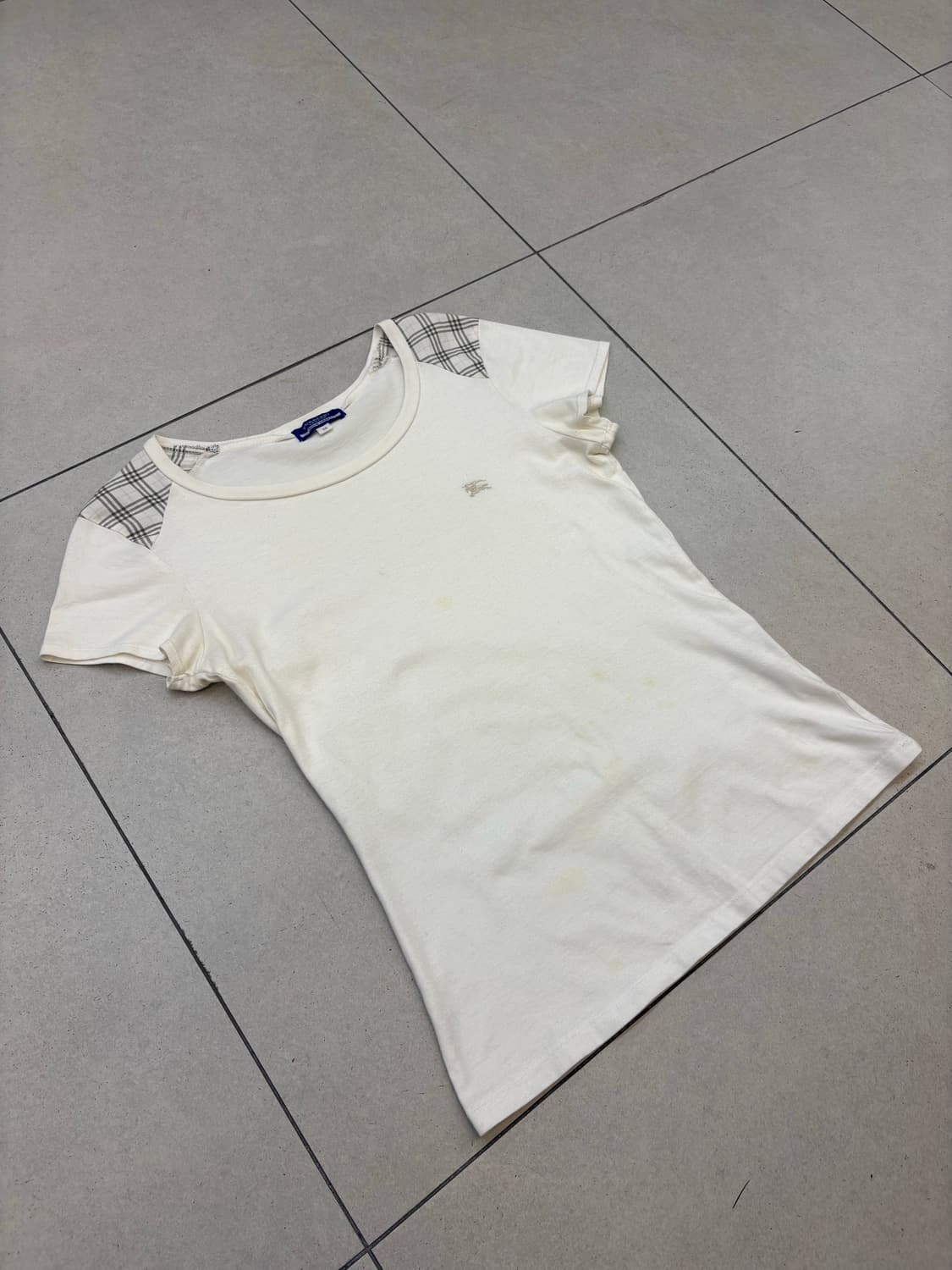 [ 38 ] 버버리 블루 라벨 숄더체크 티셔츠 상품이미지2