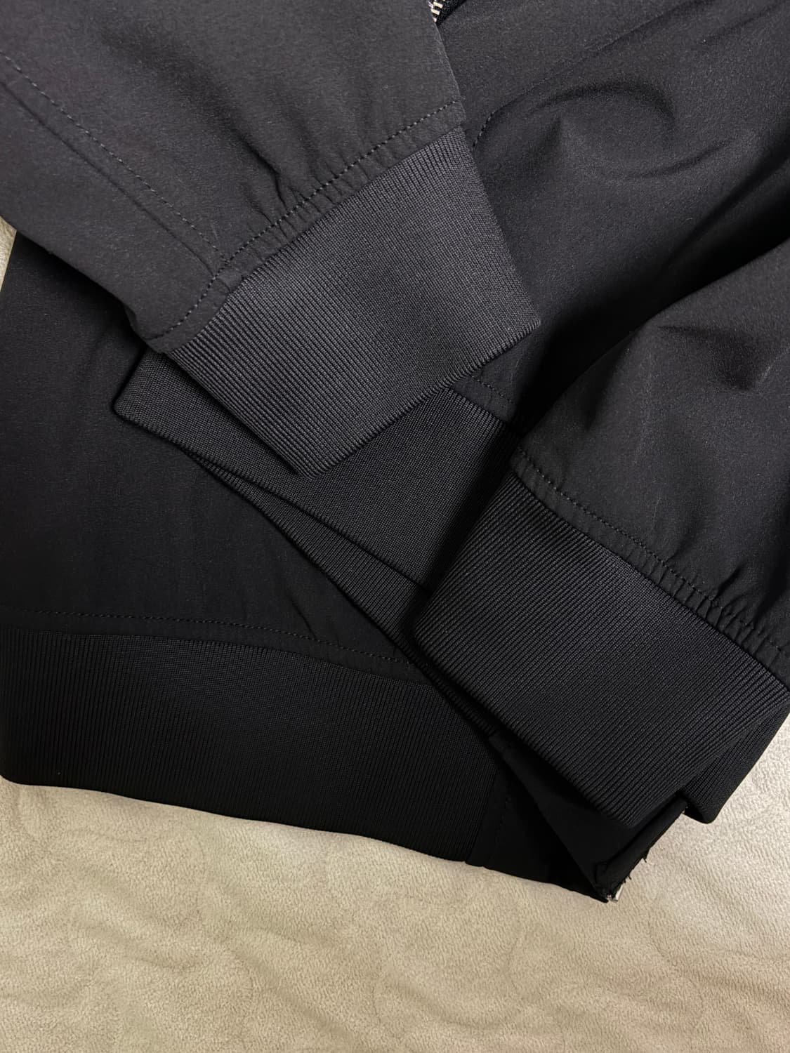 스톤아일랜드 소프트쉘 블랙 상품이미지4