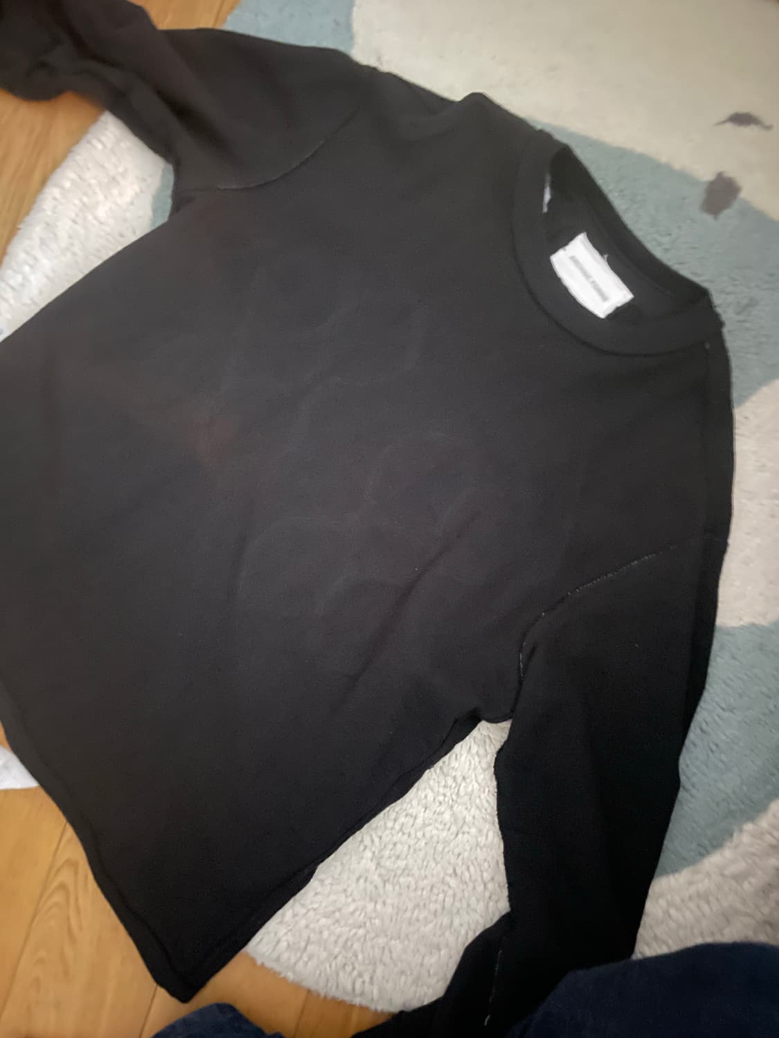 Archaic forme 검은색 롱슬리브 상품이미지1