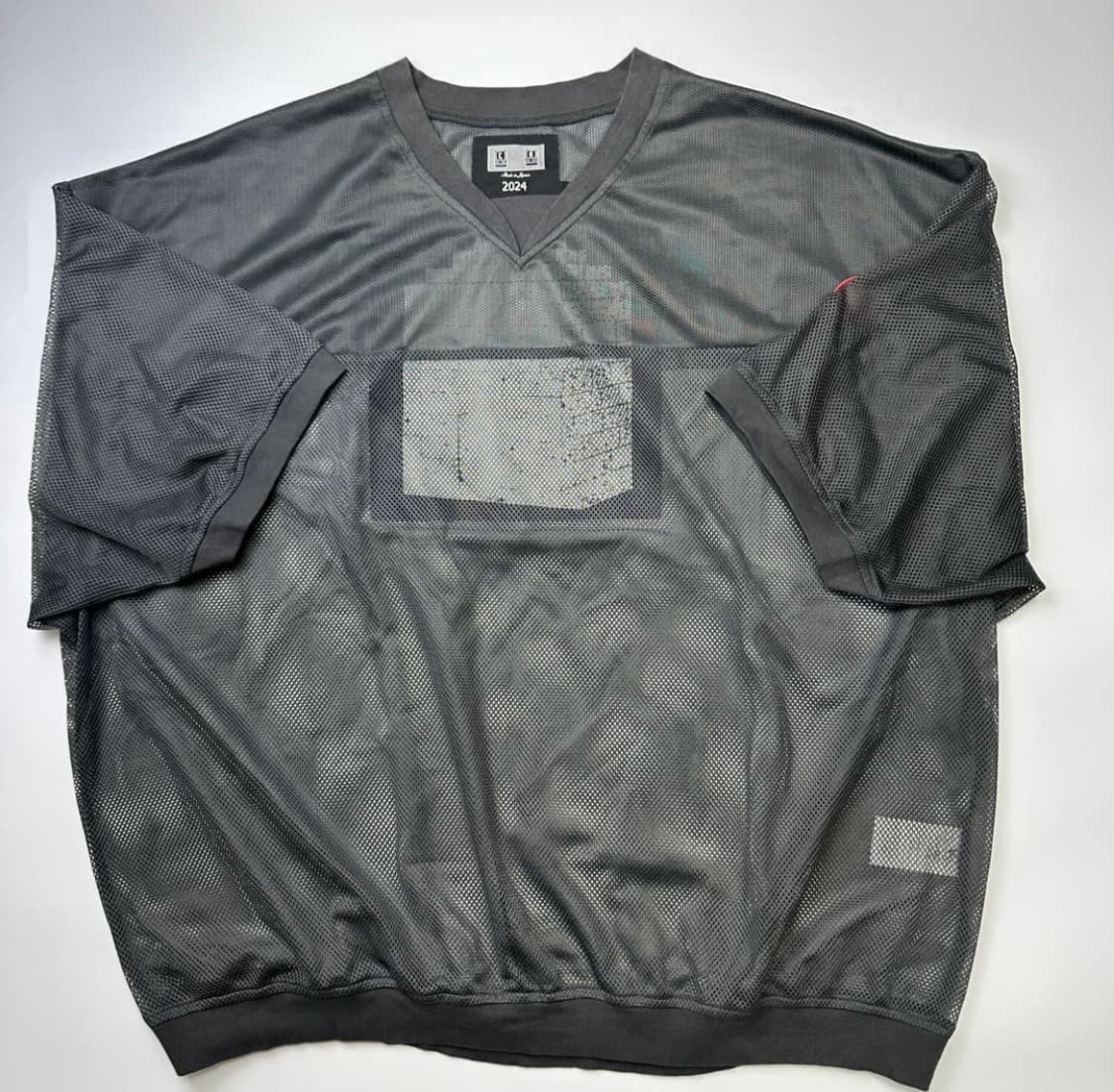 CAVEMPT MESH V NECK TOP 카브엠트 메쉬 티셔츠 상품이미지2
