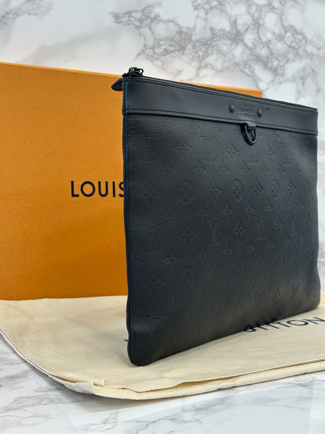 [풀구성] 루이비통 포쉐트 모노그램 쉐도우 클러치 상품이미지4
