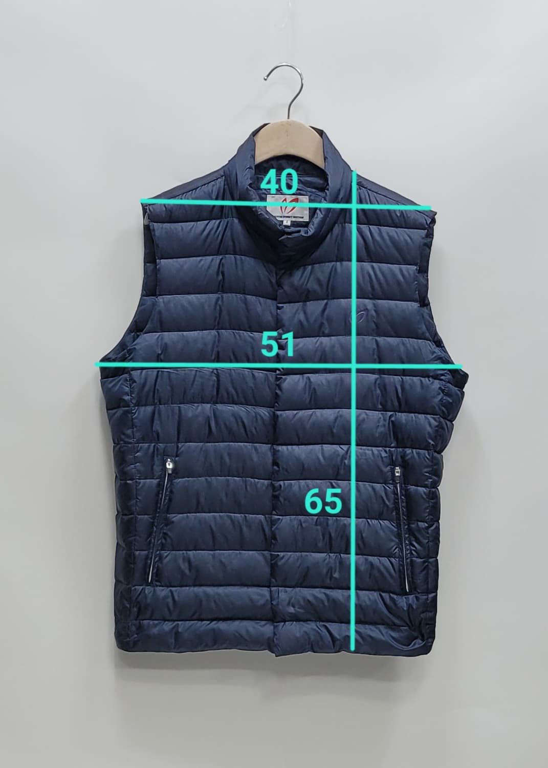 마스터바니에디션 경량 다운 패딩 베스트 / 사이즈 4 (95) 네이비
 상품이미지10