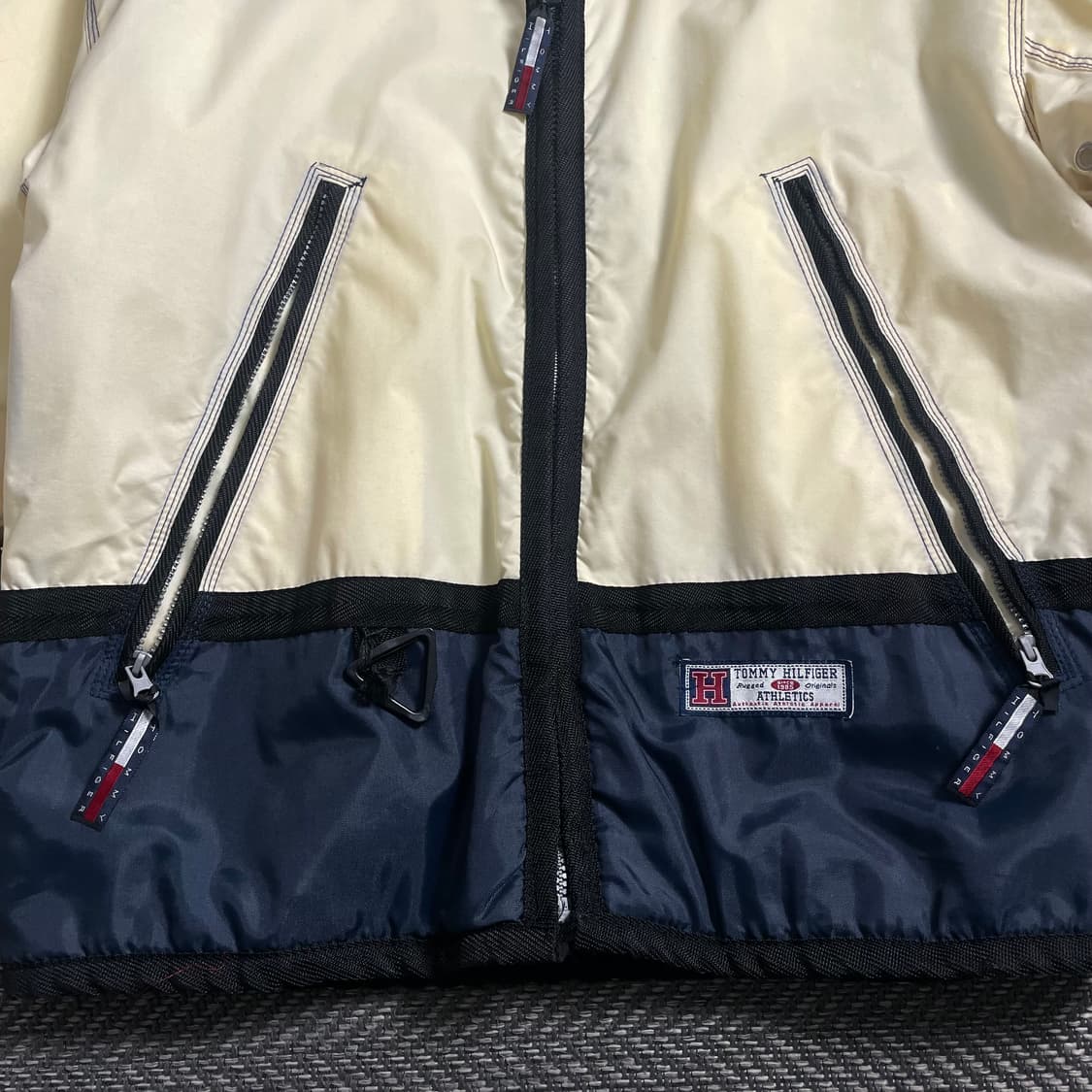 00s 타미힐피거 올드스쿨 빅로고 스티치 디테일 박시핏 점퍼o 4722 상품이미지4