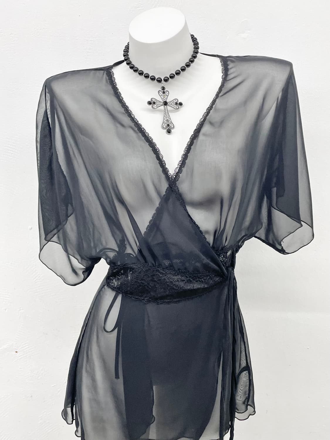 베라왕 블랙 시어 로브 상품이미지2