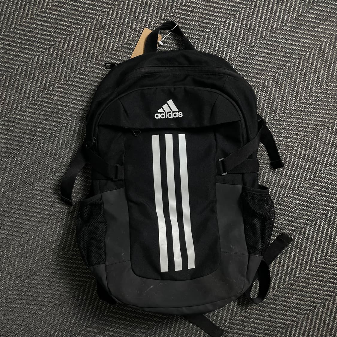 아디다스 삼선 스트라이프 디테일 백팩 블랙o 5052 상품이미지1