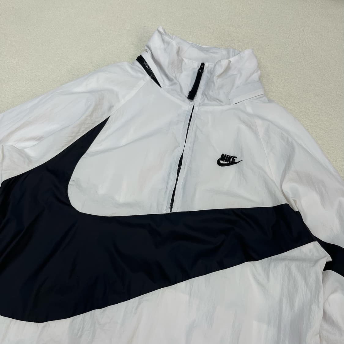 Nike white big swoosh anorak 상품이미지5