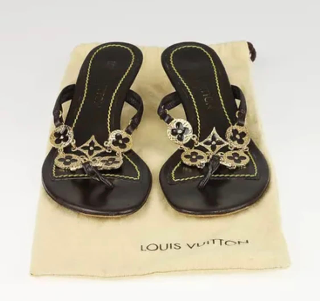 특가세일!(정품)루이비통 모노그램 콰트레포일 골드메탈체인 가죽 뮬 샌들 상품이미지7