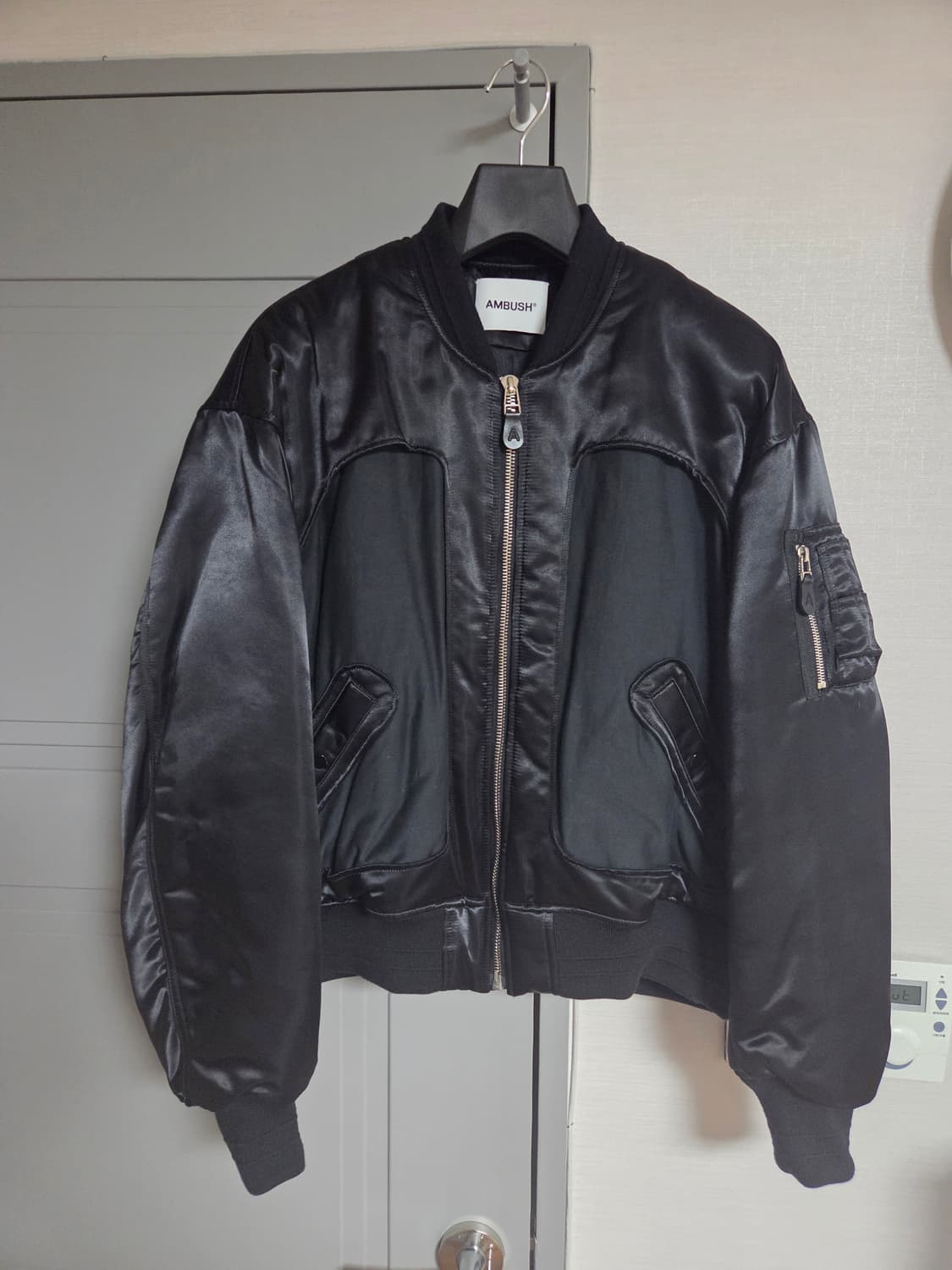 앰부쉬 블랙 봄버 자켓 상품이미지1