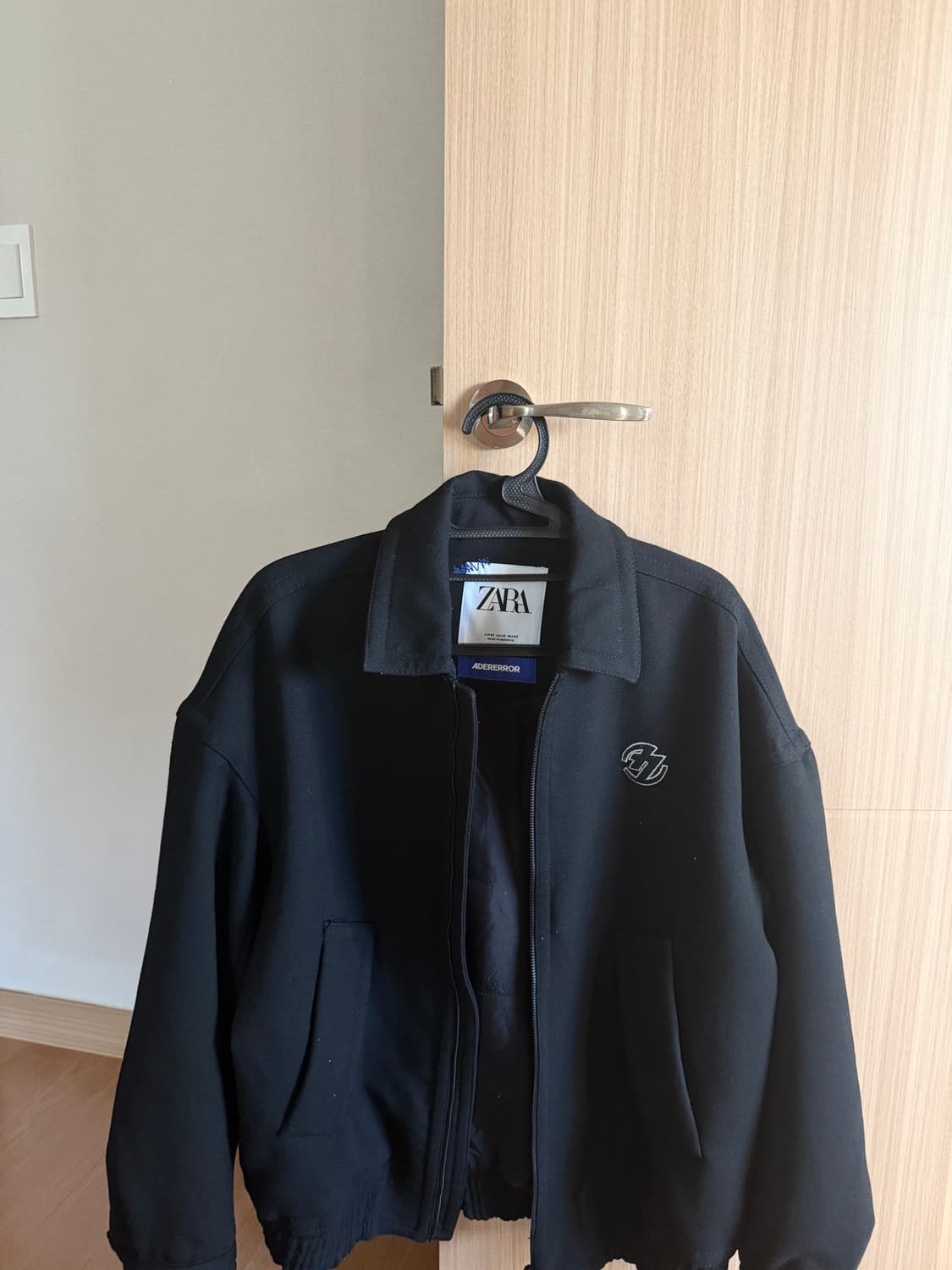 자라 아더에러 봄버 자켓 상품이미지1