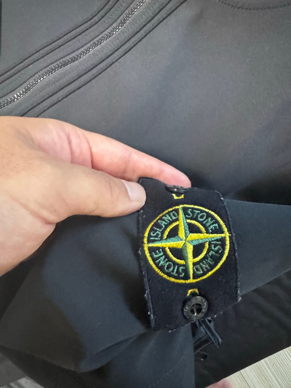 스톤아일랜드 소프트쉘 자켓 xl 상품이미지3