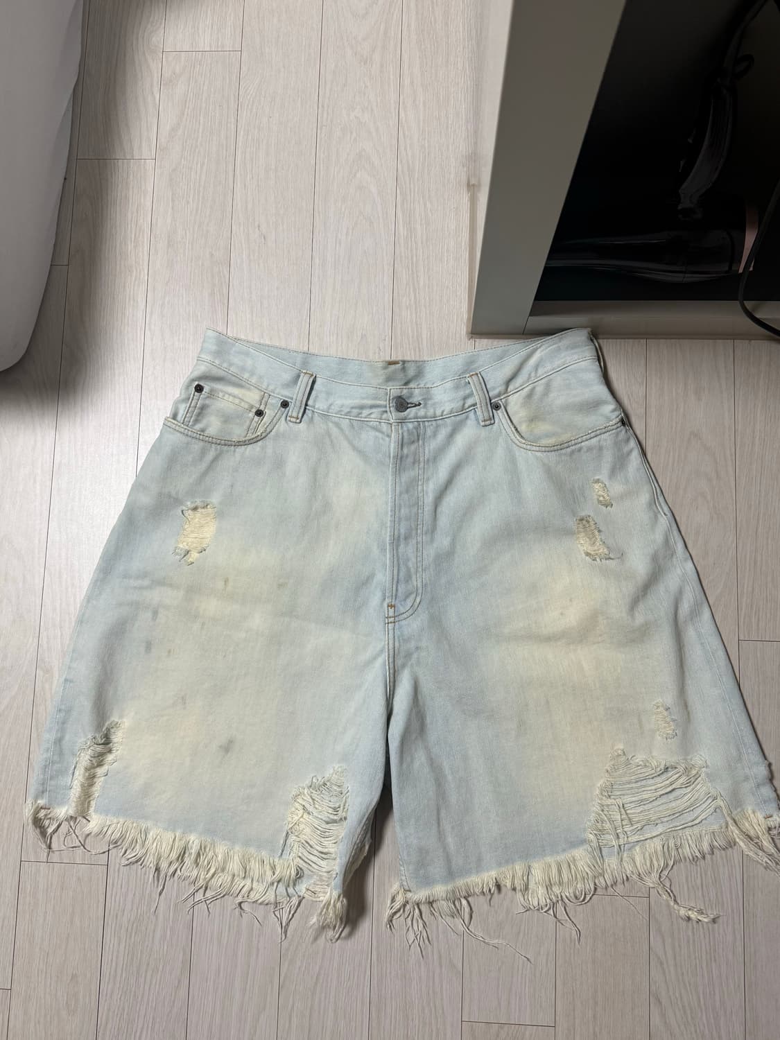 아크네 스튜디오 acne 25 ss 디스트레스 데님쇼츠 52 상품이미지2