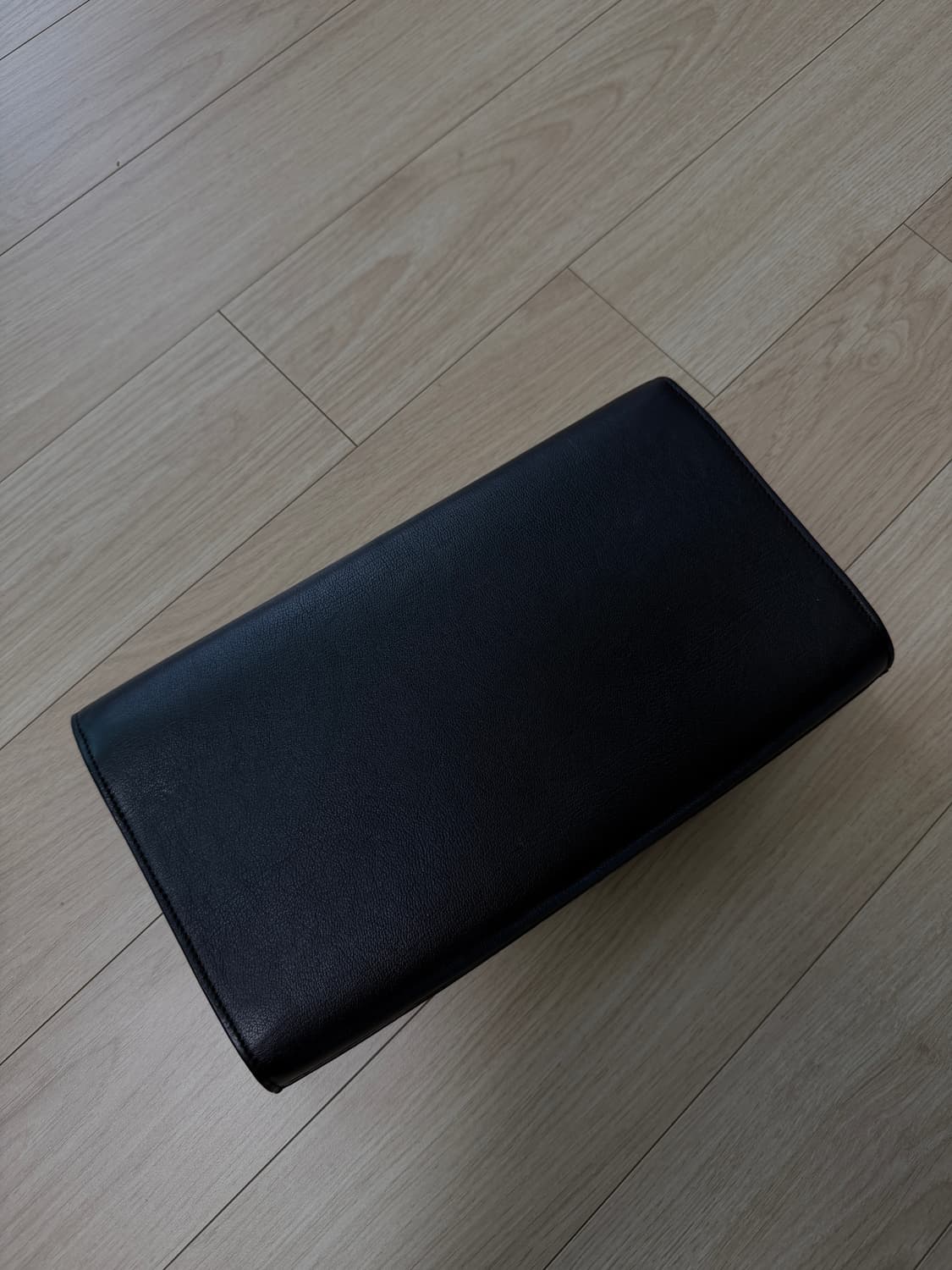 생로랑 벨 드 쥬르 카프스킨 클러치 백 블랙 상품이미지2