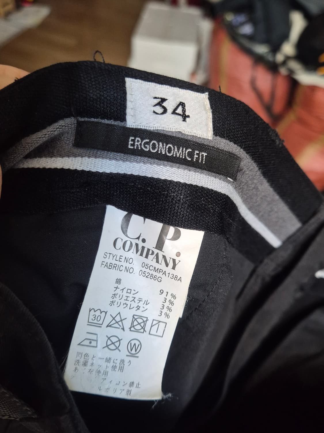CP 컴퍼니 스트레치 새틴 카고 팬츠 남성  34인치 상품이미지8