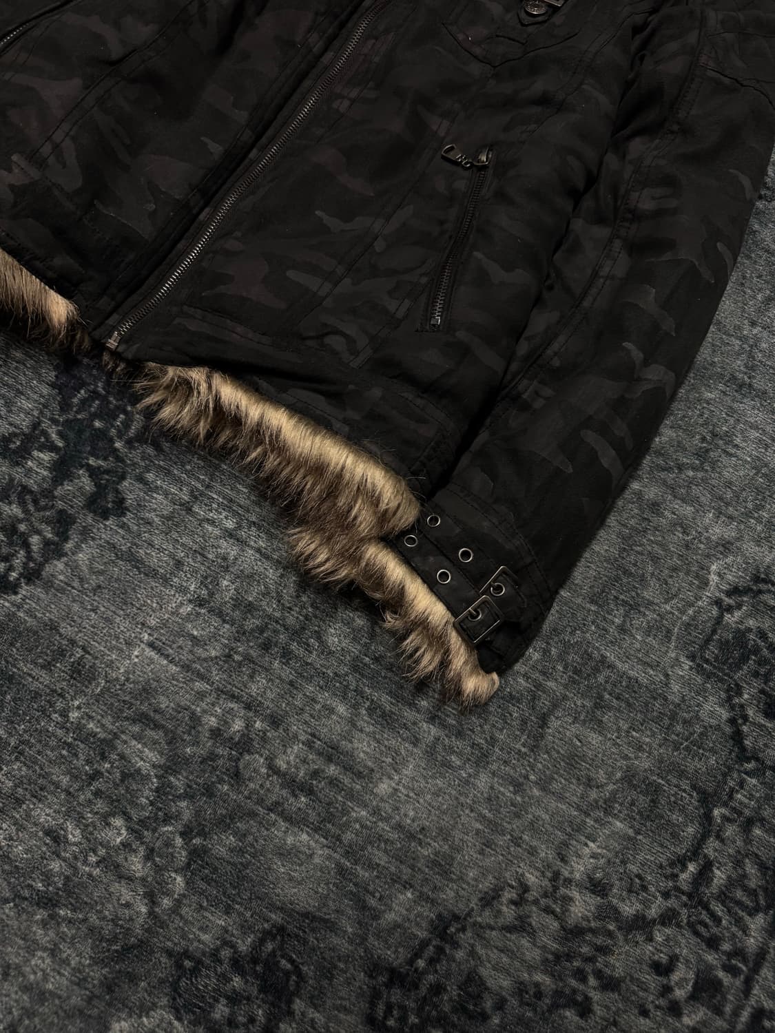 In the attic 00s archive black camo fur  상품이미지5