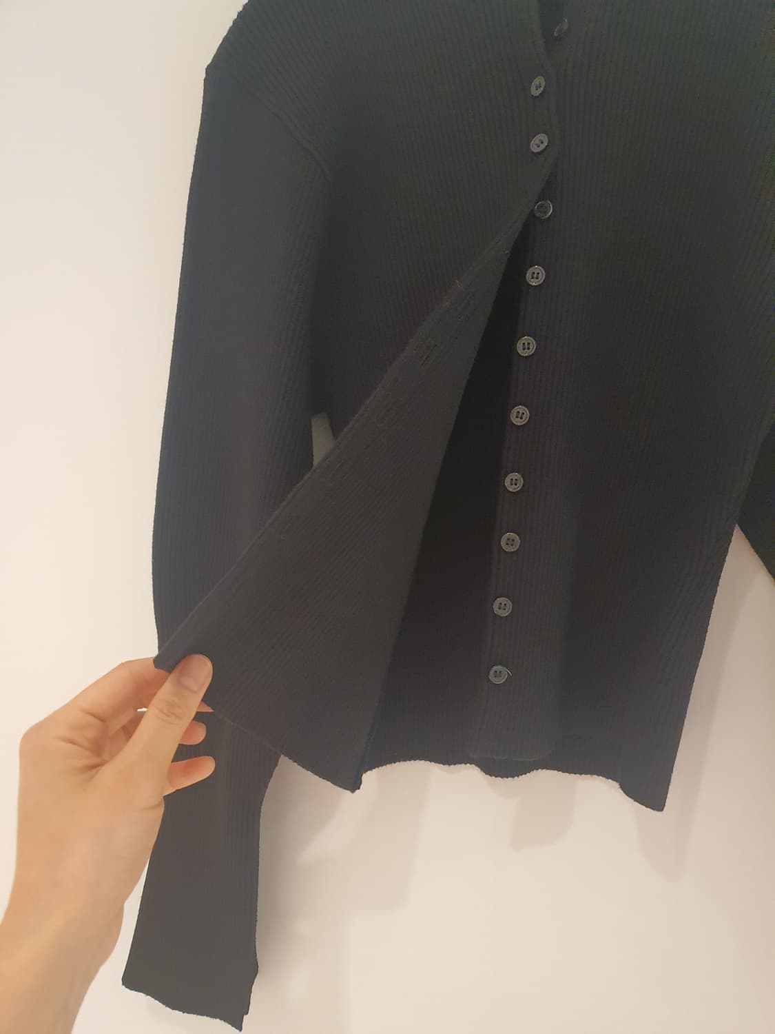 앤아더스토리즈 가디건 (블랙) 상품이미지3