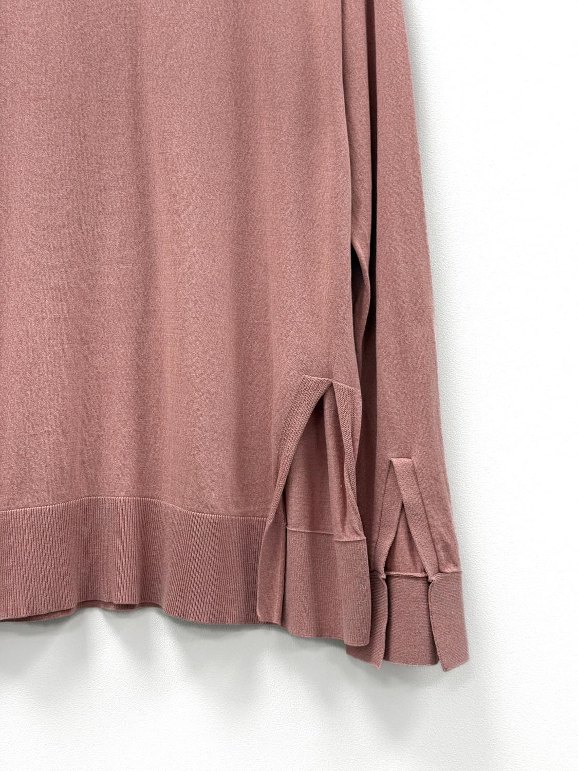 Theory Silk Blend Slit  Knit Sweater 상품이미지3