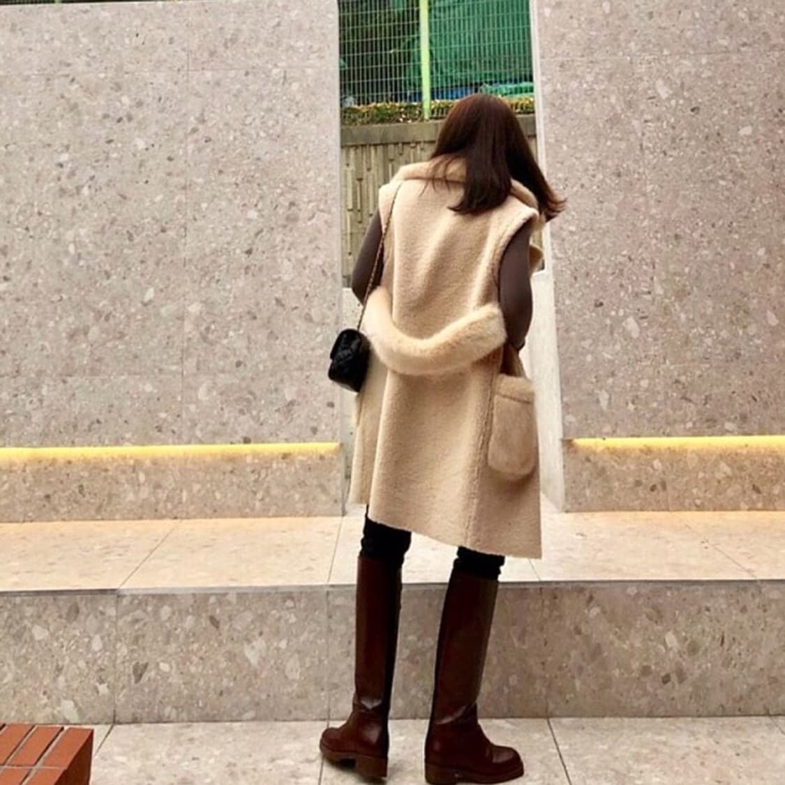 아브컬렉션(AVV COLLECTION) 에코퍼 베스트 무스탕 새상품  상품이미지2