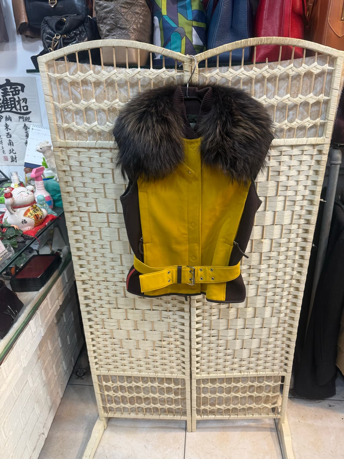 38/55-66 정품 프라다 패딩조끼 팝니다 상품이미지1