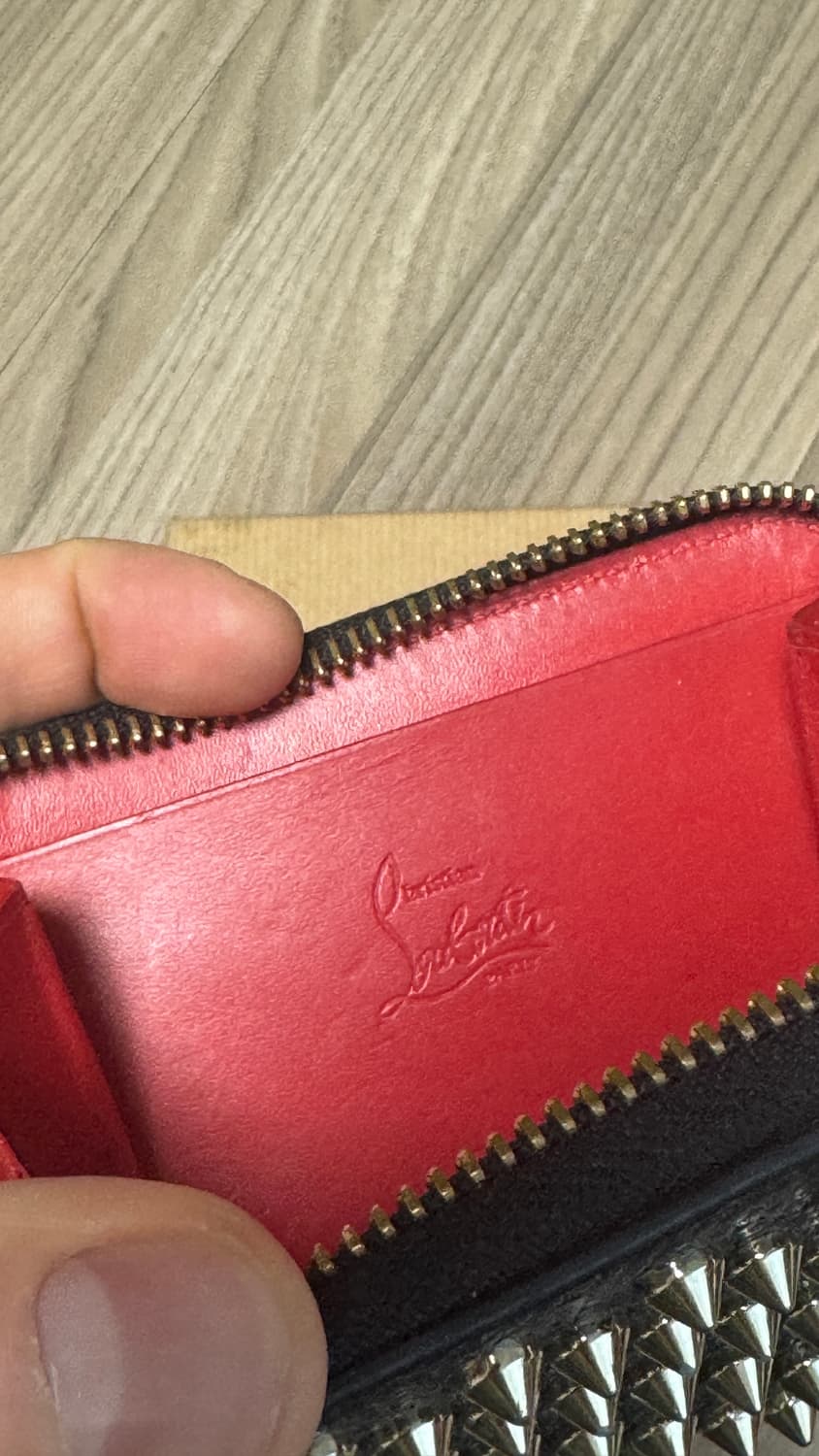 크리스찬루부탱 스파이크 카드지갑 상품이미지6