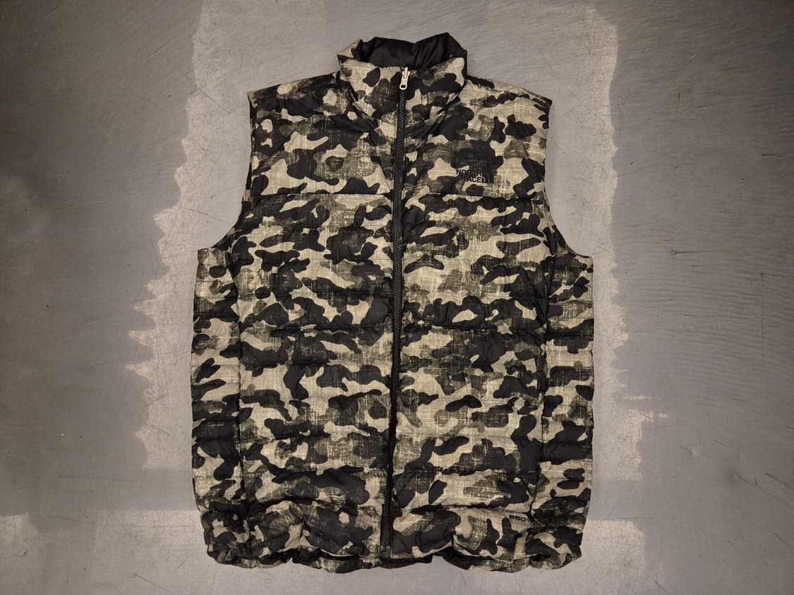 노스페이스 550 구스다운 카모 베스트 상품이미지1