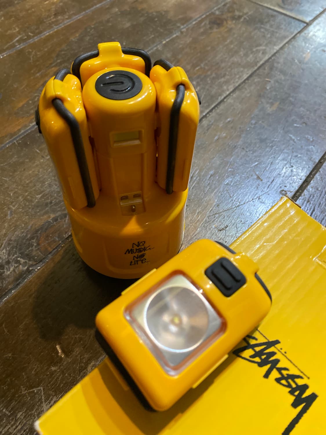 STUSSY × Coleman MICRO LANTERN 상품이미지10