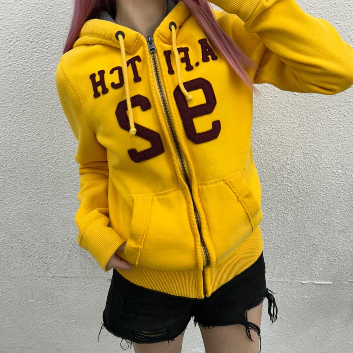 아베크롬비 버건디 패치 옐로우 후드집업 S 상품이미지1