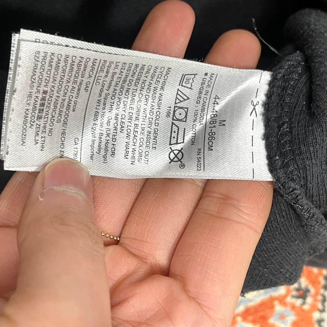 갭 차콜 코듀로이 긴팔티셔츠 남성M 상품이미지4