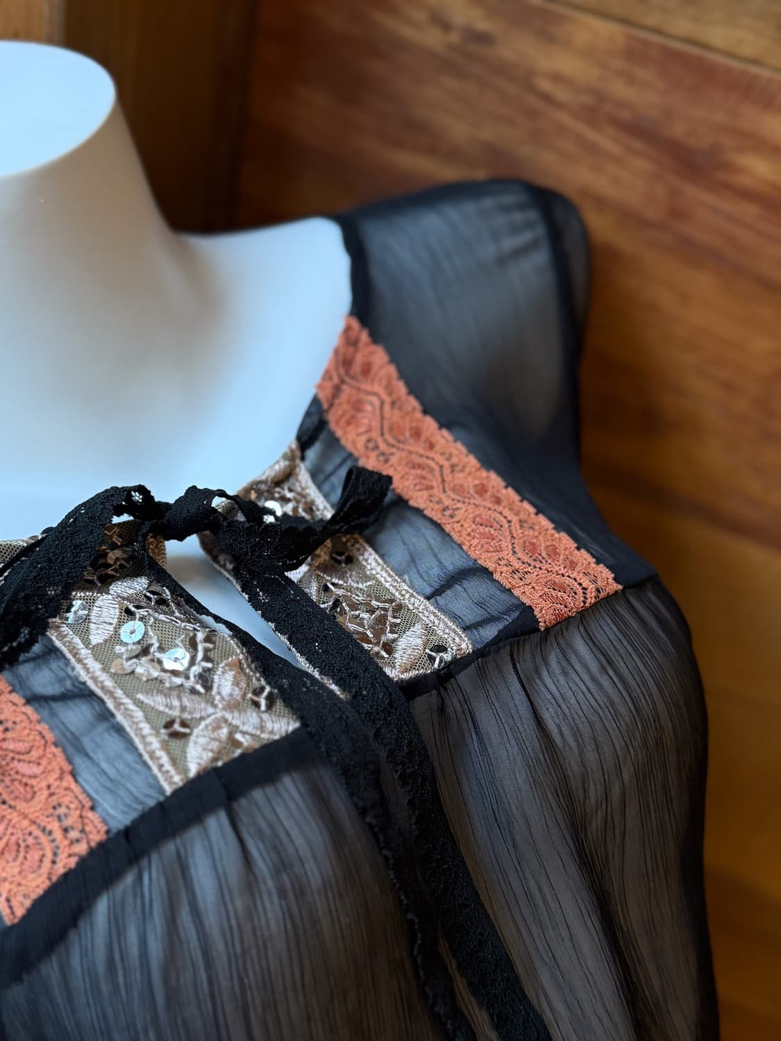 See-Through Embroidered Blouse 0027 상품이미지3