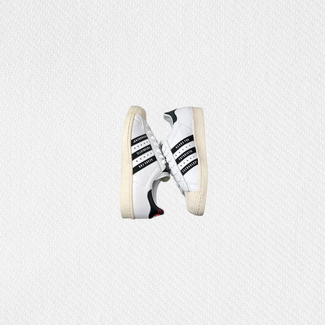255 아디다스 x 휴먼 메이드 슈퍼스타 화이트 블랙 상품이미지1