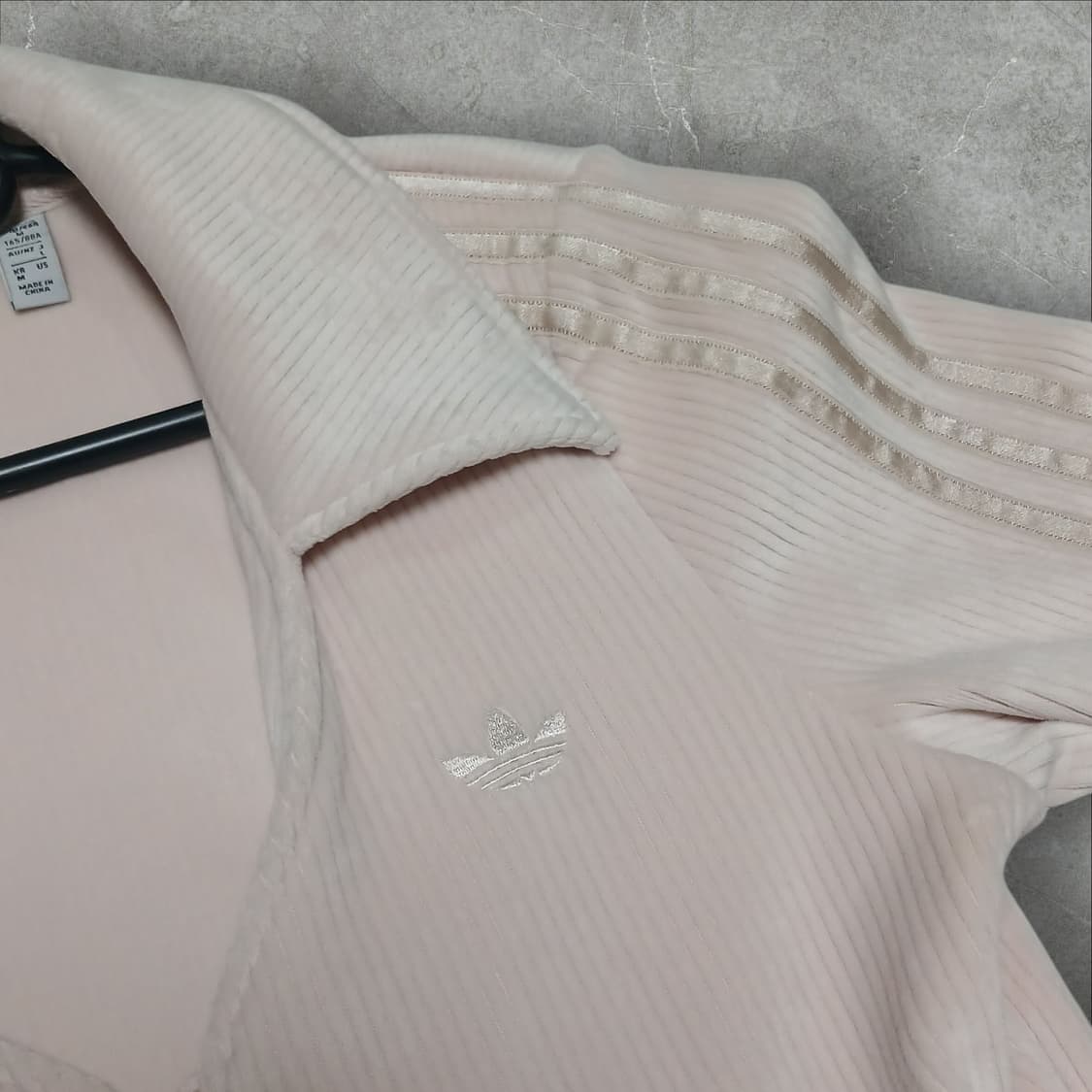 Adidas Originals 벨루어 크롭 트랙탑 상품이미지1