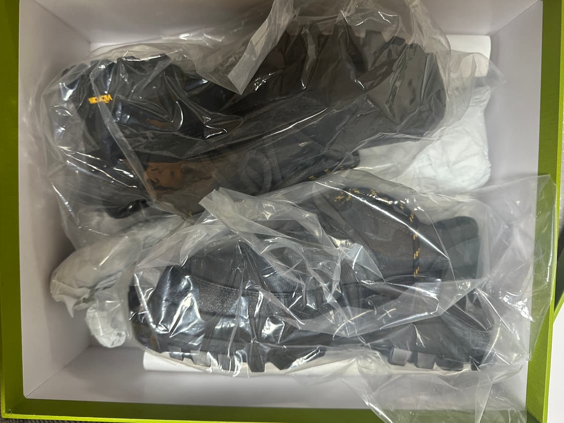 애프터프레이 로우 트레킹화 차콜 상품이미지5