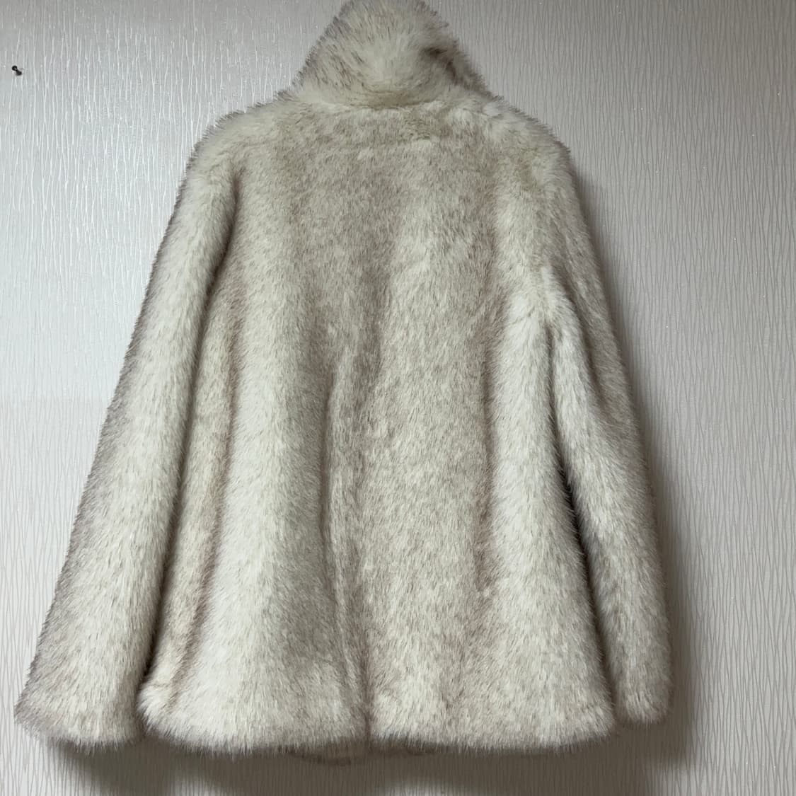 sinoon 시눈 퍼 자켓 아이보리 - 새제품 상품이미지6