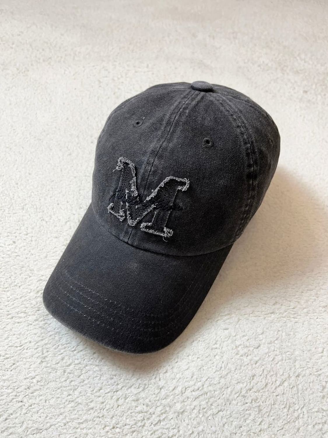 마뗑킴 24FW 피그먼트 매틴 커시브 볼캡 A1798 상품이미지1