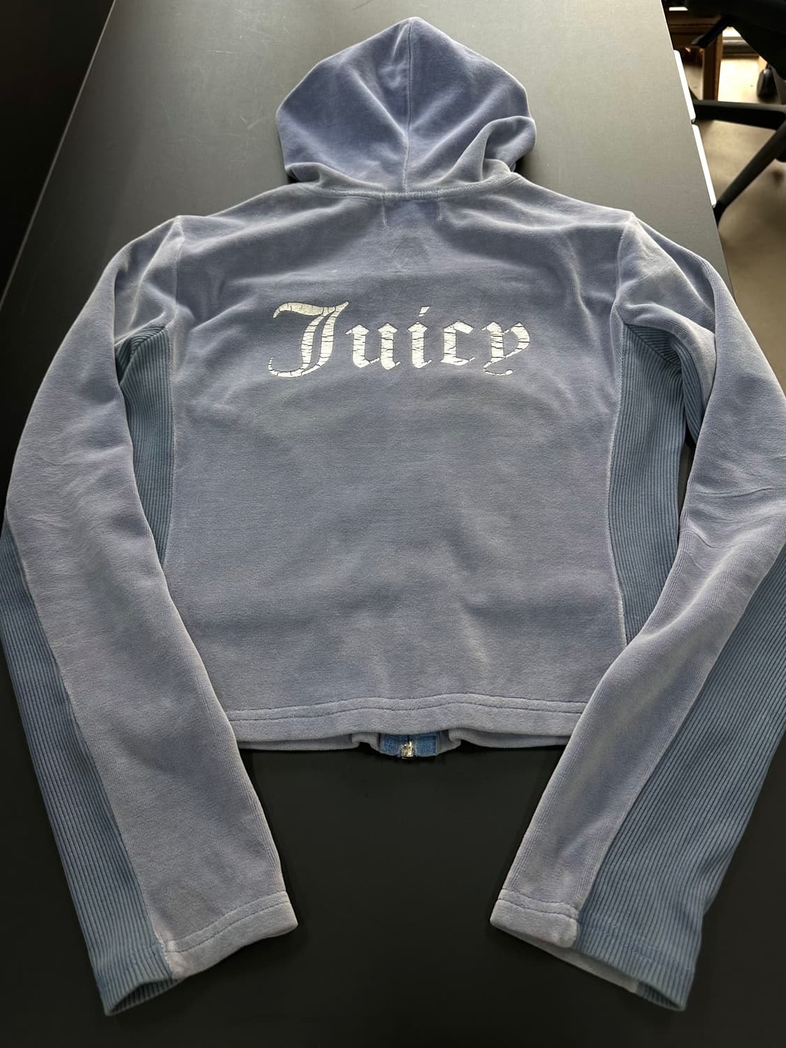 쥬시꾸뛰르 벨루어 셔링리브드 백로고 후드집업 상품이미지6